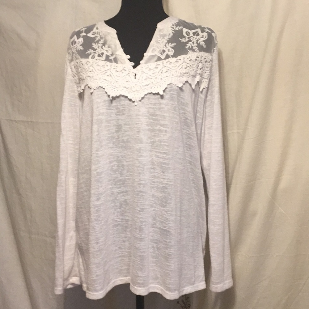NWOT longsleeved pull over